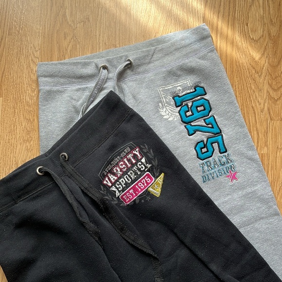 Urban Heritage Cropped Sweatpants - Set of 2 (Grey and Black) - Picture 6 of 9